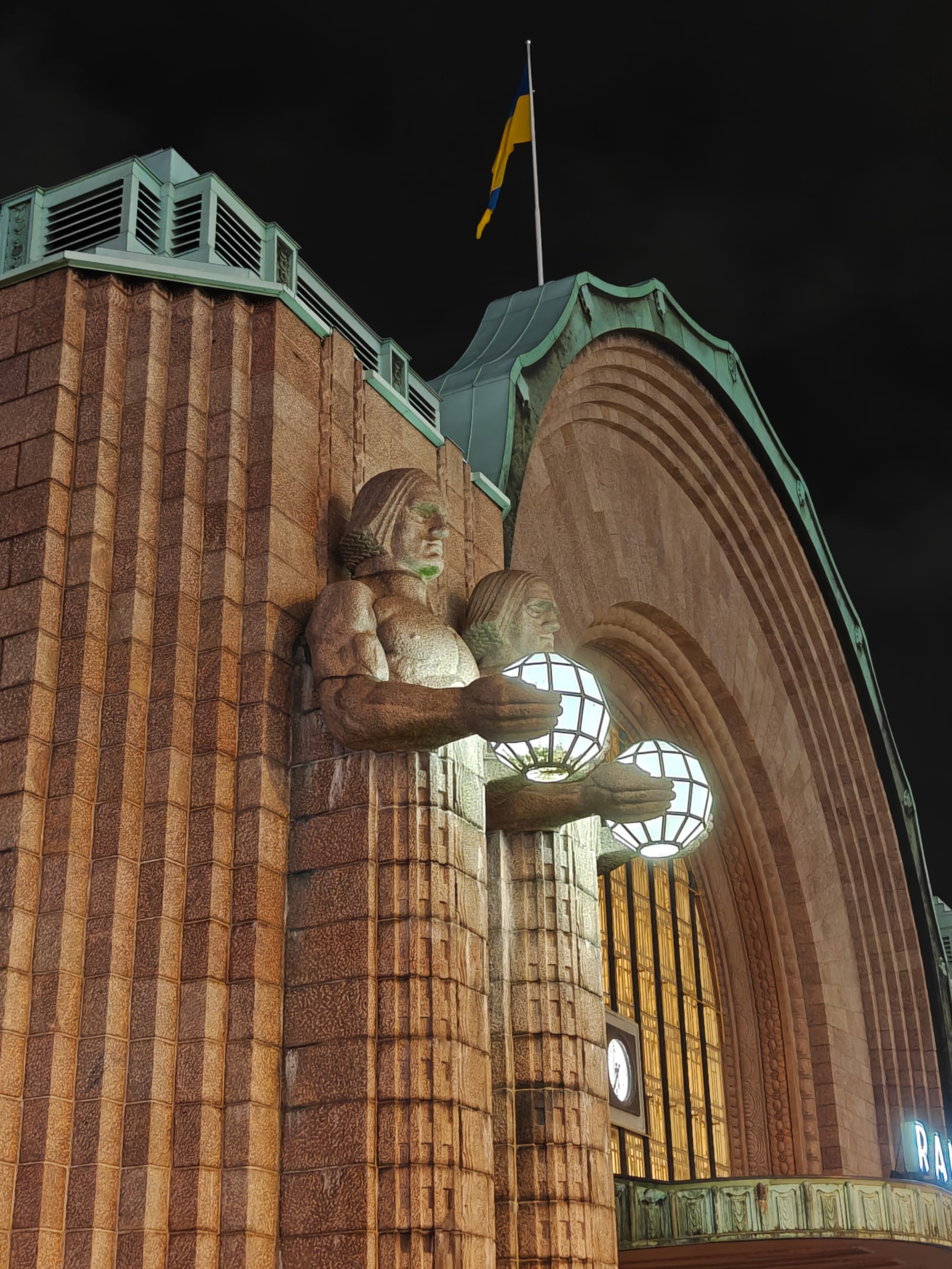 OnePlus 15 review – A stellar flagship with the best battery life ever seen on a phone